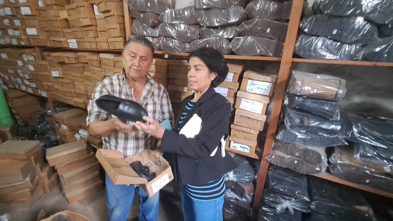 Foto empresa zapatos.jpg